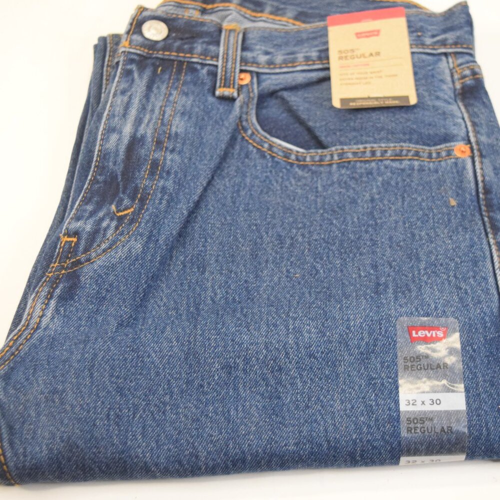 NEW Levi's Men's 505 Regular Fit Medium Wash Jeans 32X34 #005054886